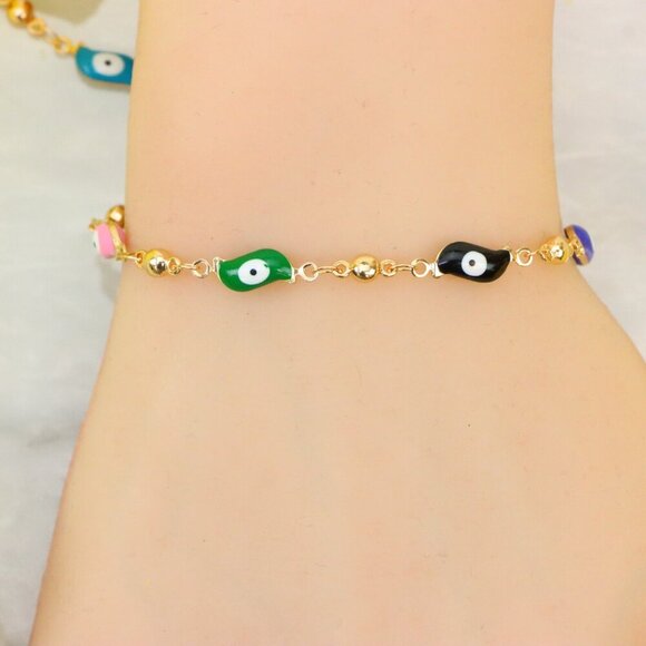 "Minimalist Bracelet, Sleek & Modern Design, Women’s Fashion, YC110042-B - Picture 10 of 10